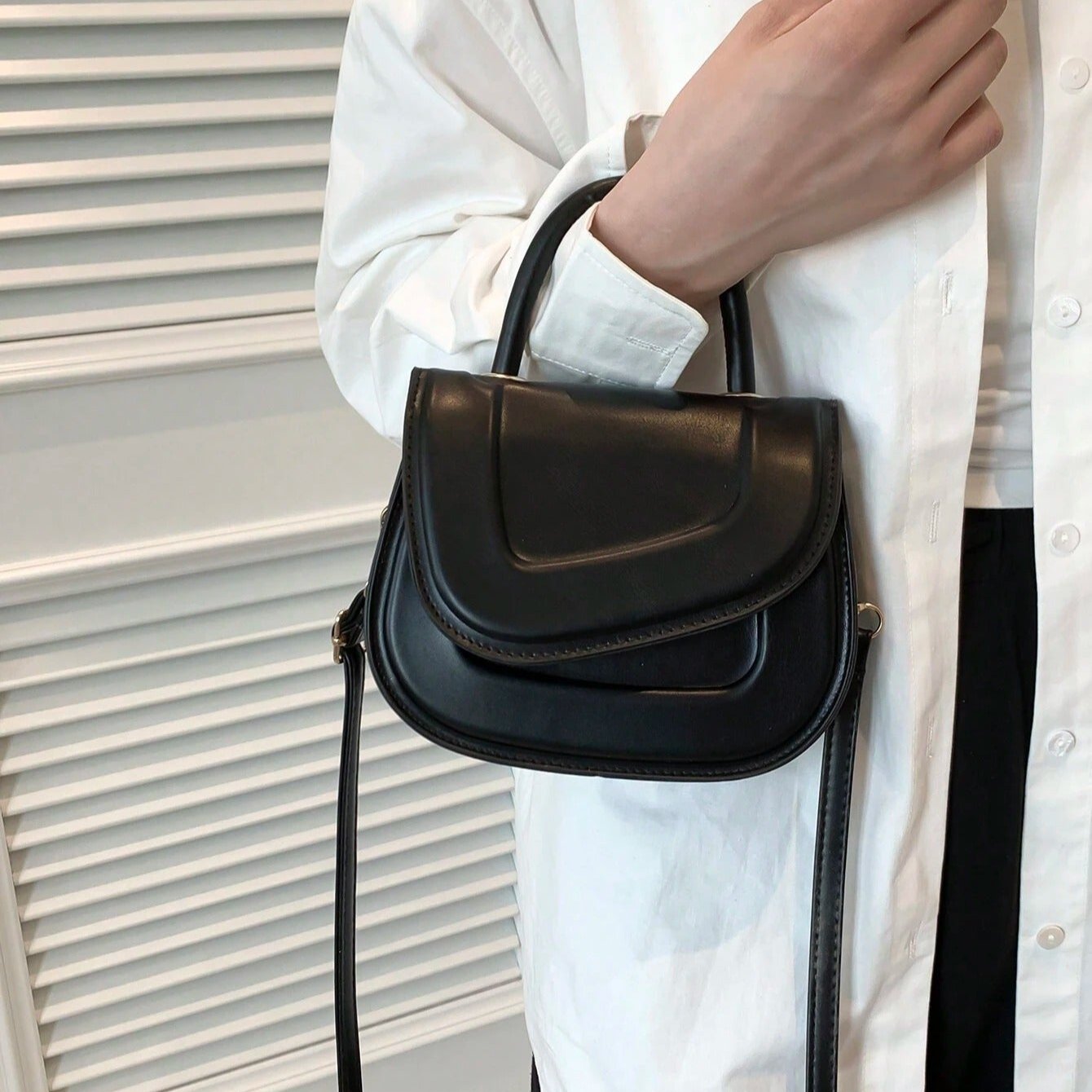 Charlotte™ Luxe Statement | Minimalistische Satteltasche