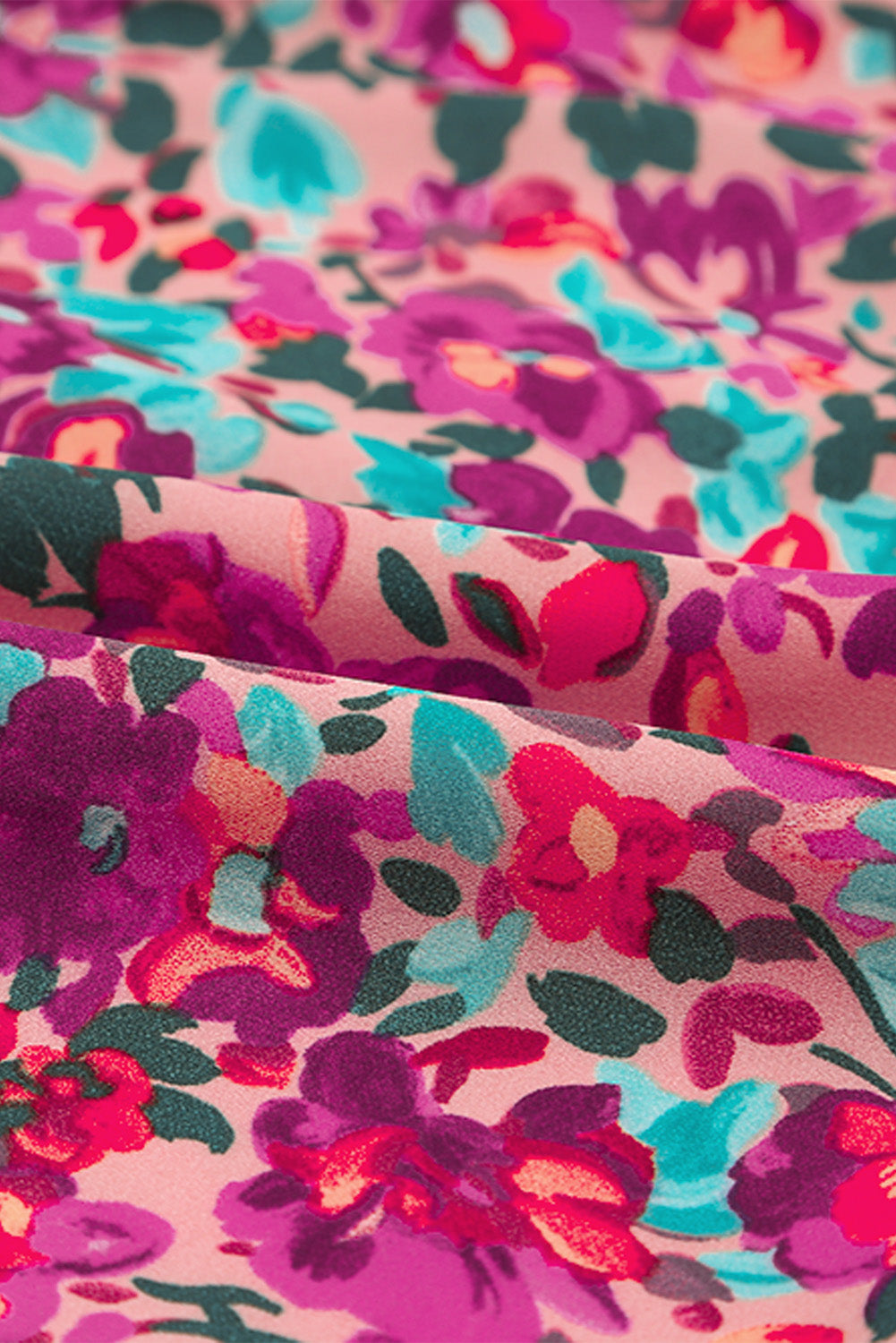 Vestidos florais com mangas bufantes e franzidos