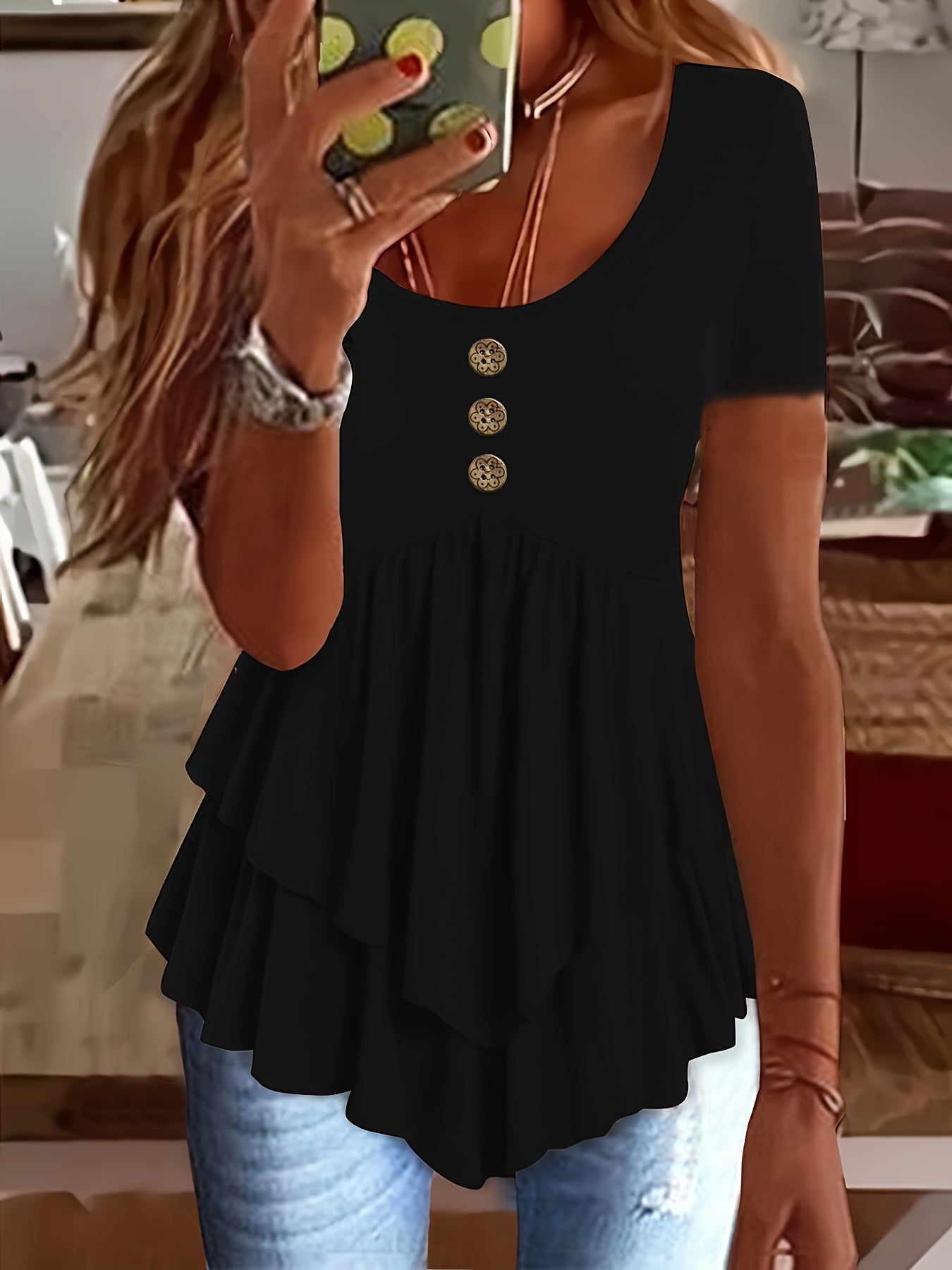 Camiseta de gola redonda de cor sólida, blusa flare com botões na frente e em camadas para primavera/verão.