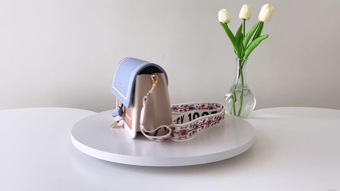 Bolsa de ombro com aba fashion - Bolsa transversal feminina com fivela e alça larga