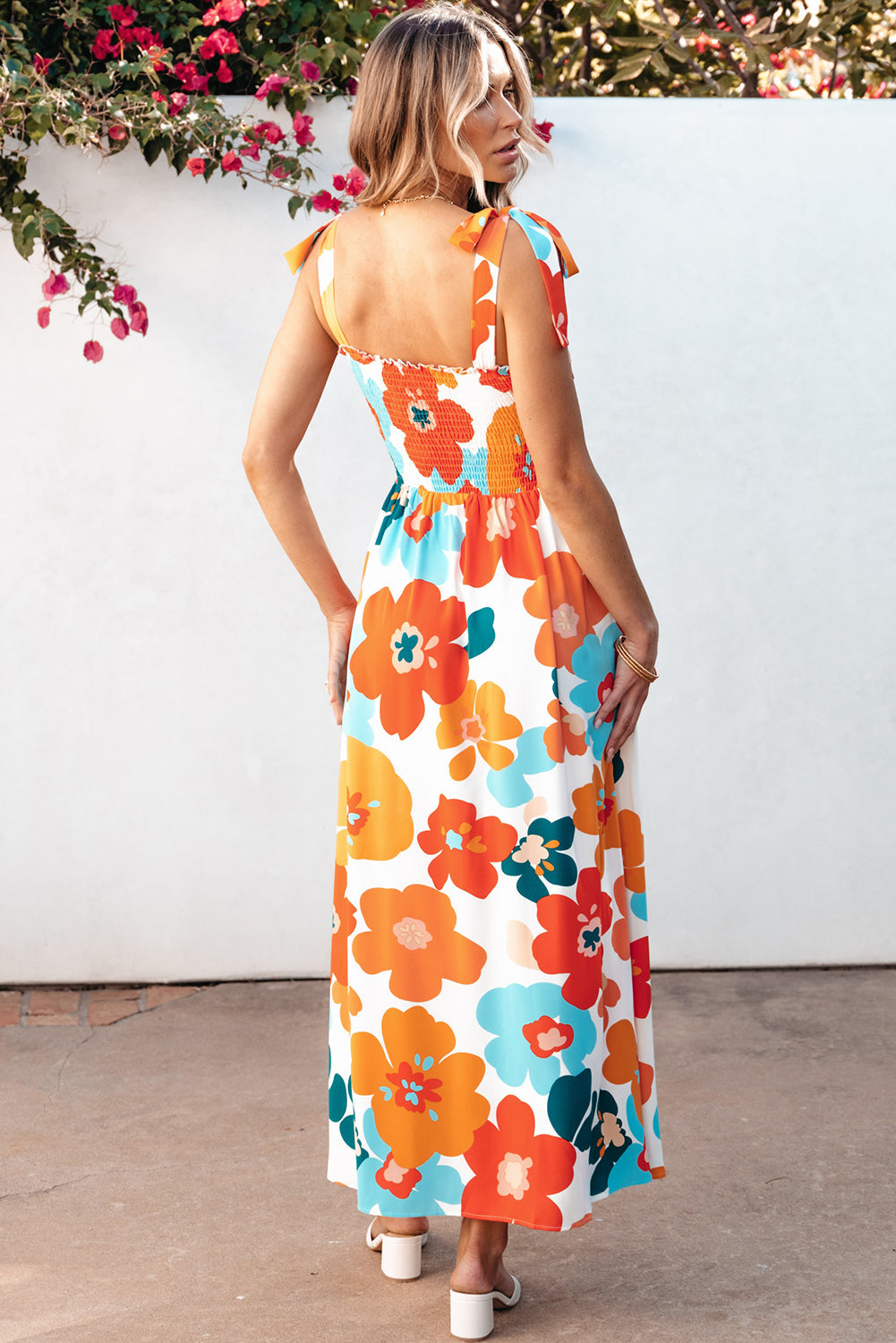 Vestidos longos com alças auto-amarrada florais