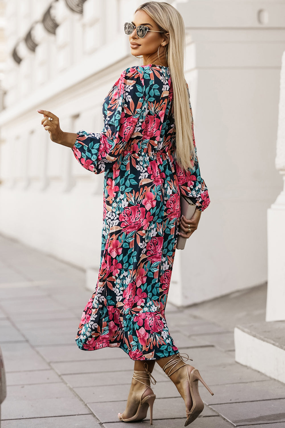 Vestido floral com decote em V elástico cintura alta e fenda