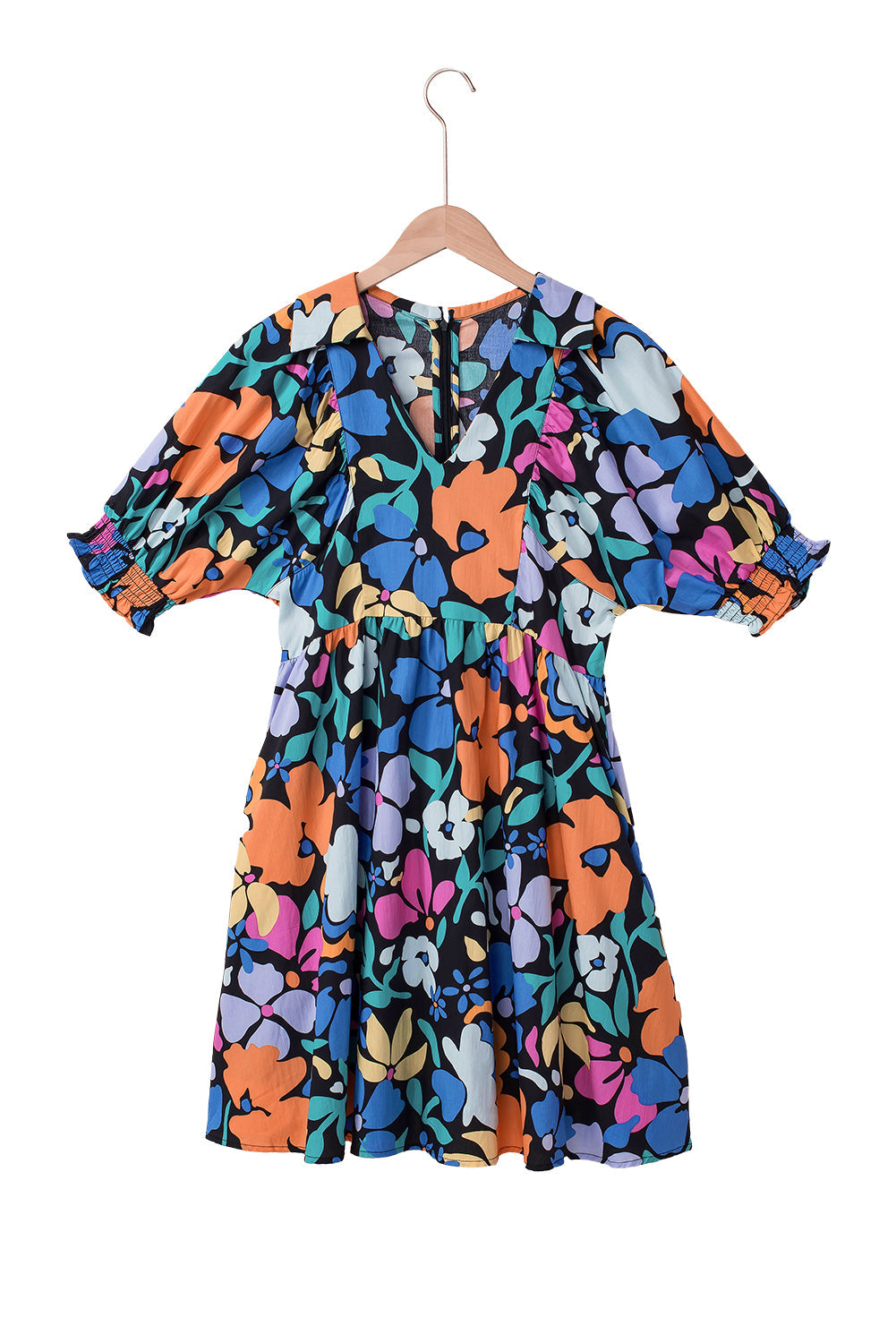 Vestidos florais com decote aberto e gola alta