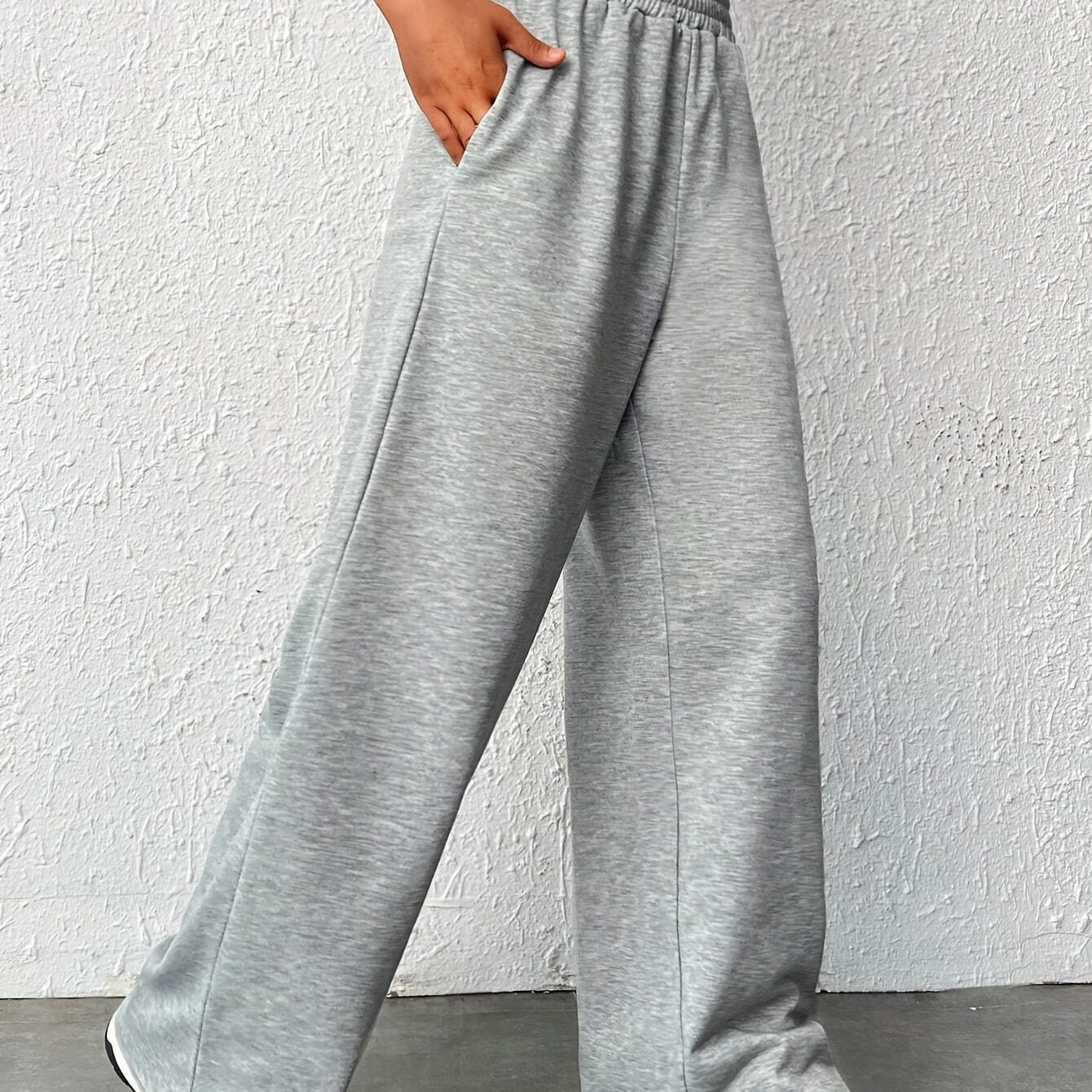 Jogginghose mit weitem Bein – Schräge Taschen, lässiges Workout für Frühling und Herbst