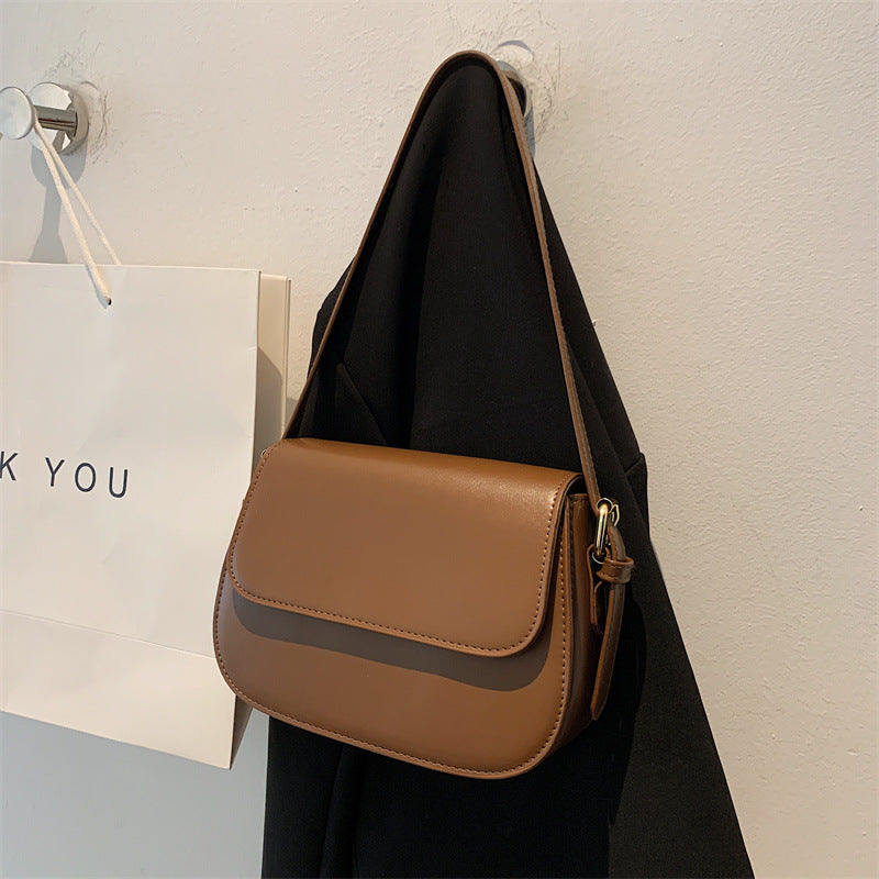 Avery™ Classic Saddle | Bolsa tiracolo