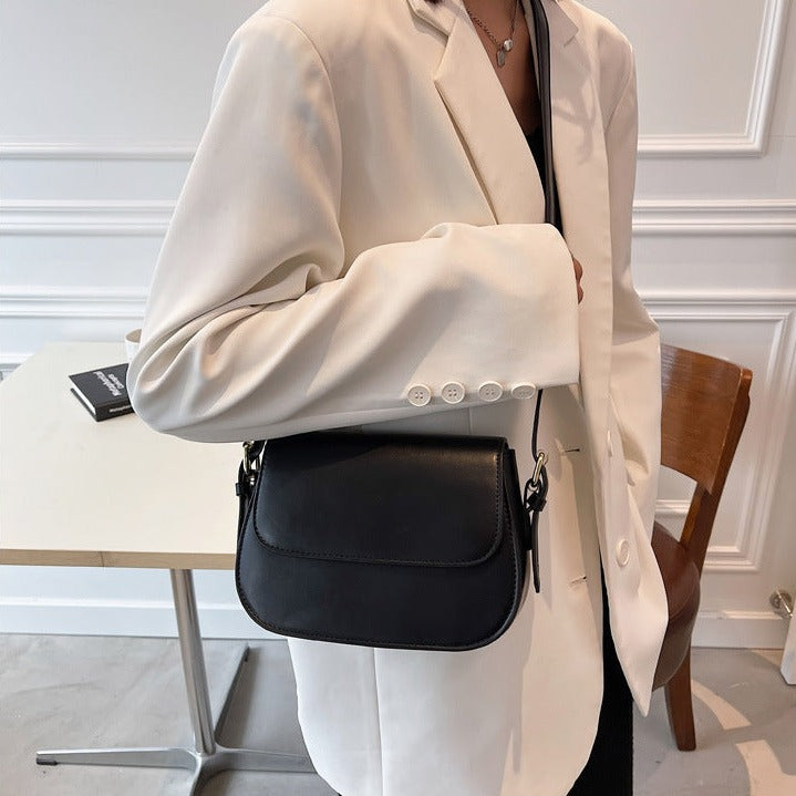 Avery™ Classic Saddle | Bolsa tiracolo