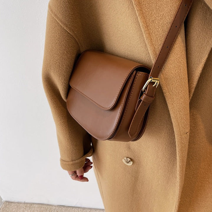 Avery™ Classic Saddle | Bolsa tiracolo