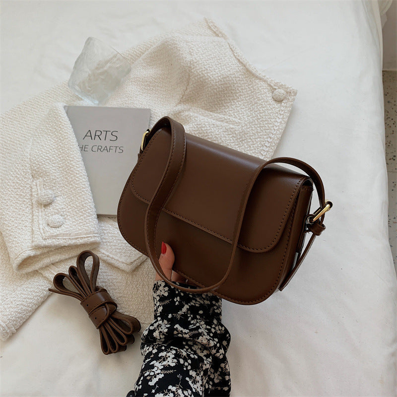 Avery™ Classic Saddle | Bolsa tiracolo
