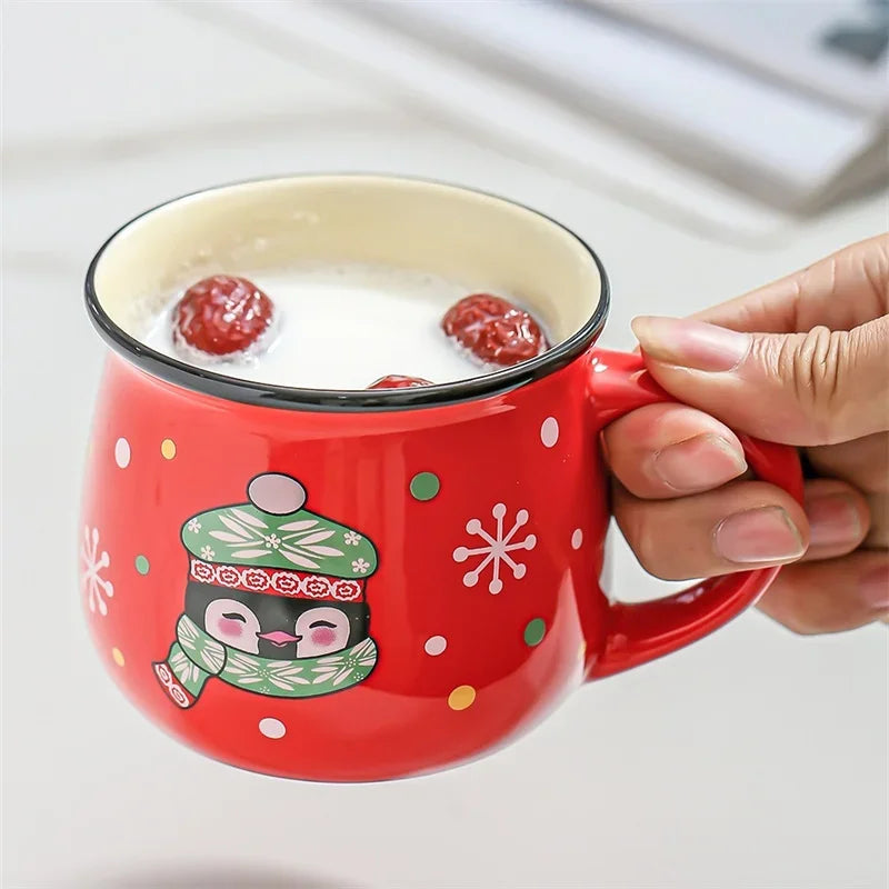 Frostige, gemütliche Weihnachtsbecher