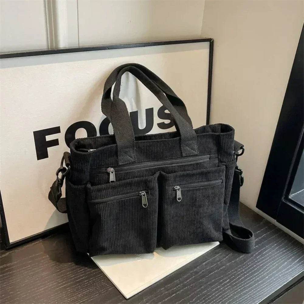 Lina™ - Bolsa com Cordão e Detalhes Feitos à Mão