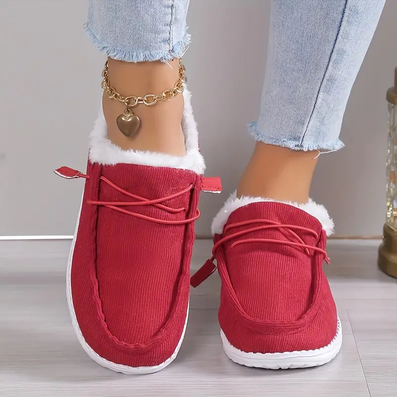 Damen-Schlupfstiefel aus Plüschsamt – gemütliche runde Zehenpartie, warmes Futter, rutschfeste Sohle