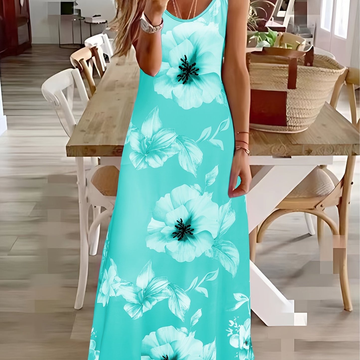 Vestido cami floral com alças finas, casual, comprimento até o tornozelo.