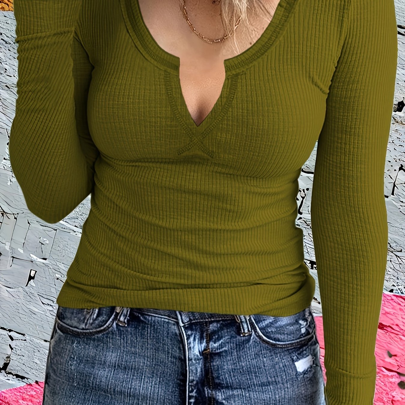 Camiseta lisa com decote entalhe, manga comprida, casual, blusa feminina para outono/primavera.