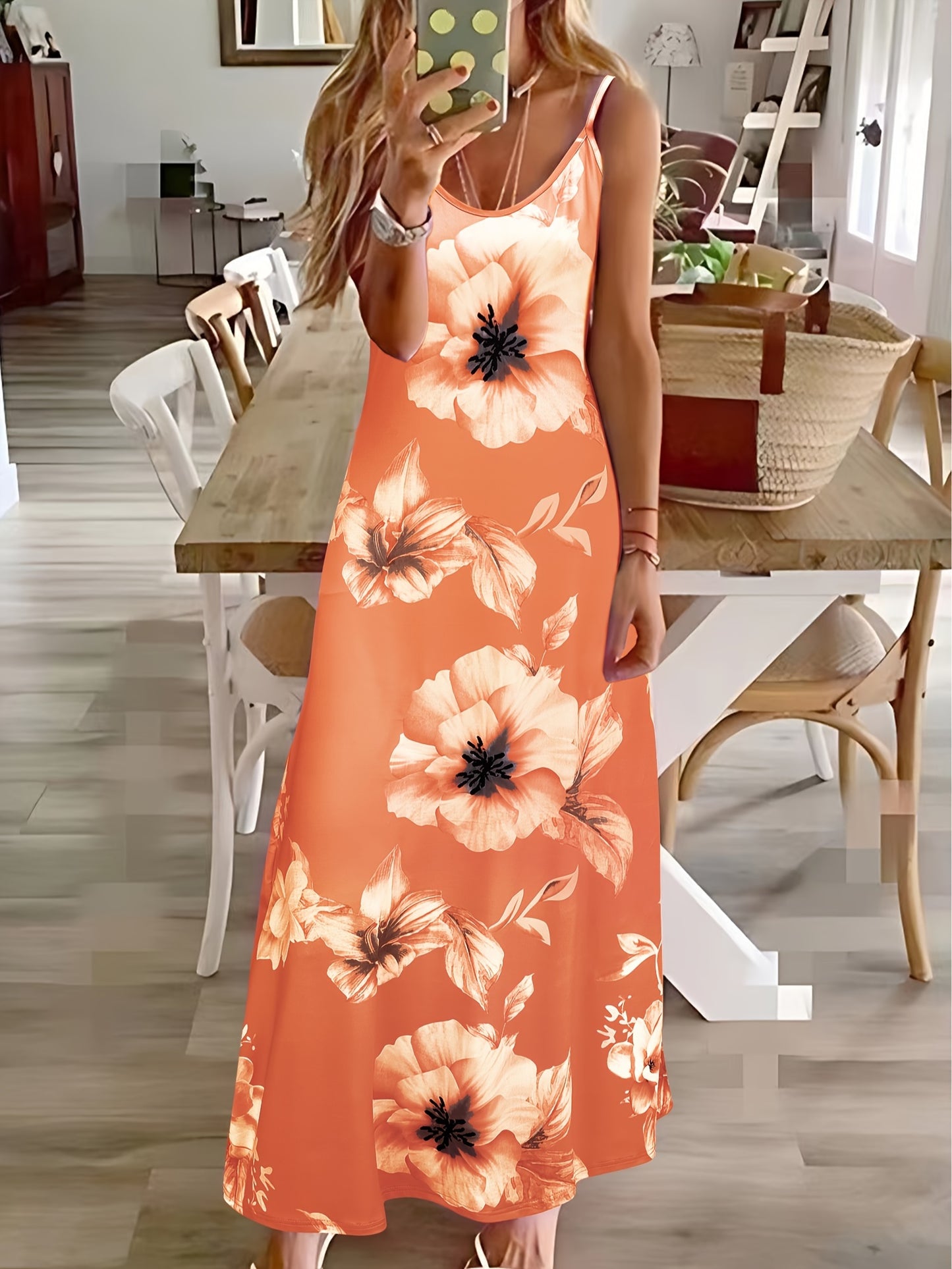 Vestido cami floral com alças finas, casual, comprimento até o tornozelo.