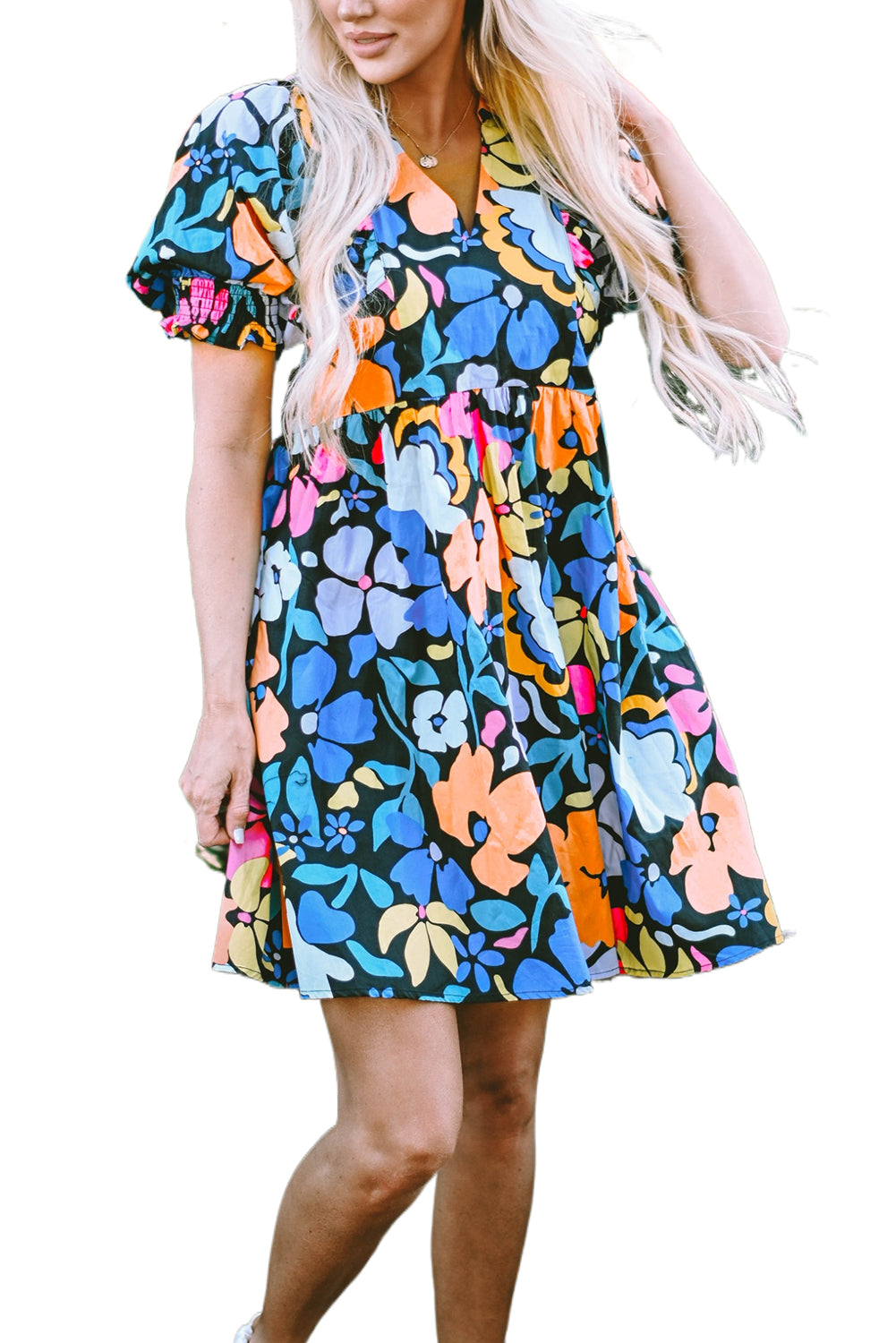 Vestidos florais com decote aberto e gola alta