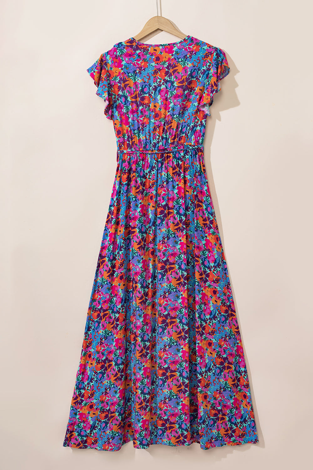 Vestido longo com decote em V e estampa floral e fenda