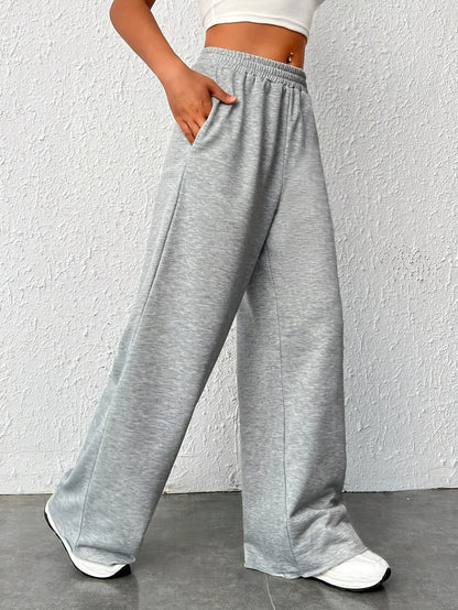 Jogginghose mit weitem Bein – Schräge Taschen, lässiges Workout für Frühling und Herbst