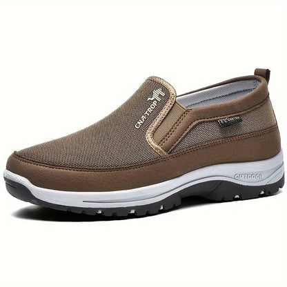Strick-Loafer für Herren in Übergröße, atmungsaktiv, zum Hineinschlüpfen, rutschfest.