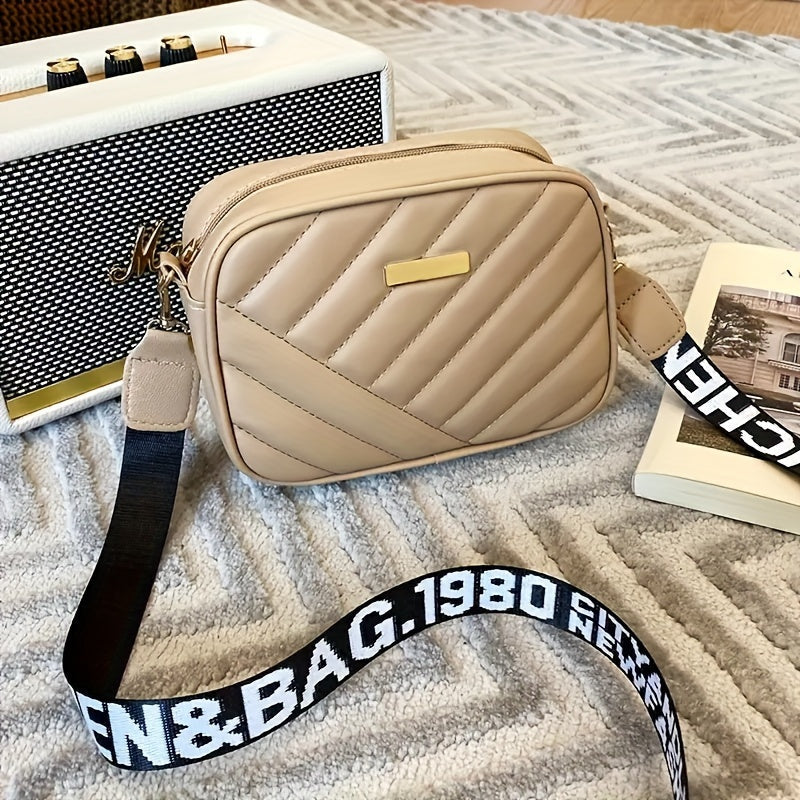 Bolsa tiracolo acolchoada feminina - couro sintético, alça ajustável