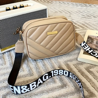 Bolsa tiracolo acolchoada feminina - couro sintético, alça ajustável
