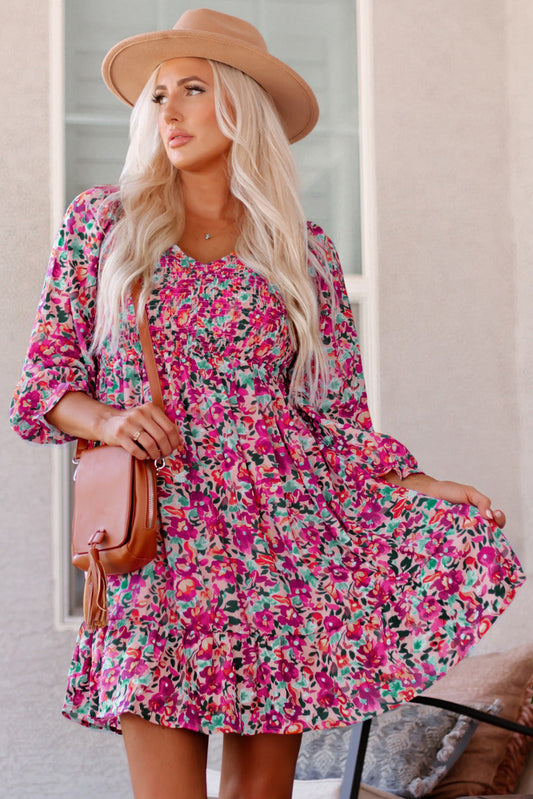 Vestidos florais com mangas bufantes e franzidos
