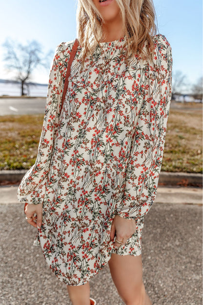 Vestido curto de manga comprida com estampa floral