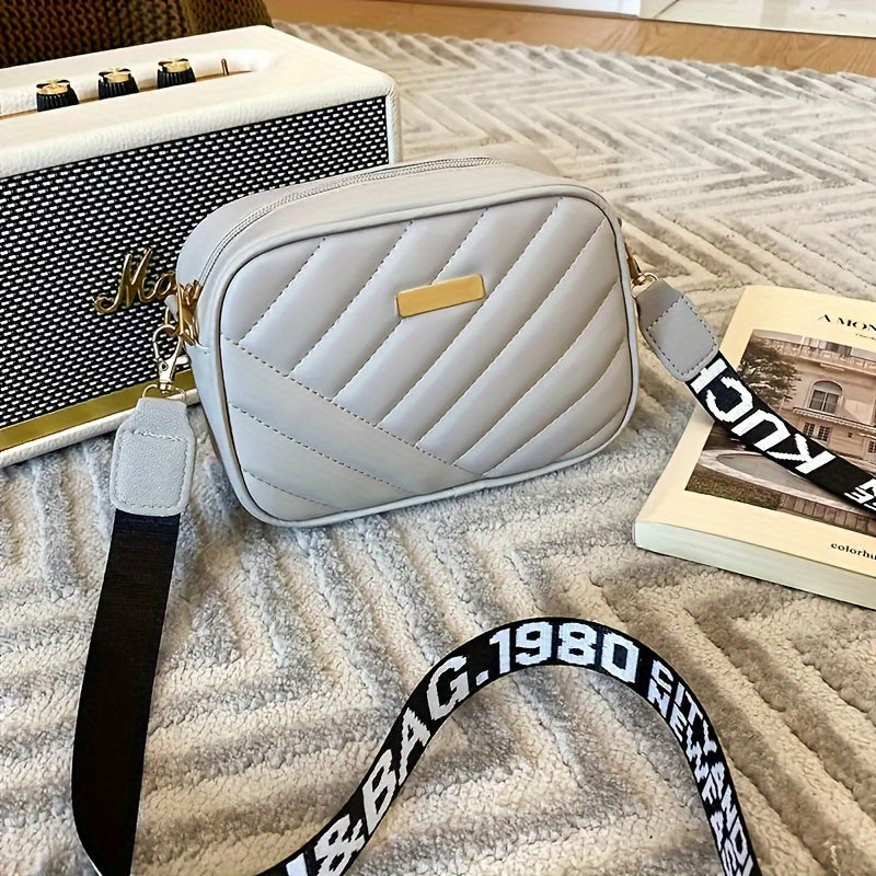 Bolsa tiracolo acolchoada feminina - couro sintético, alça ajustável