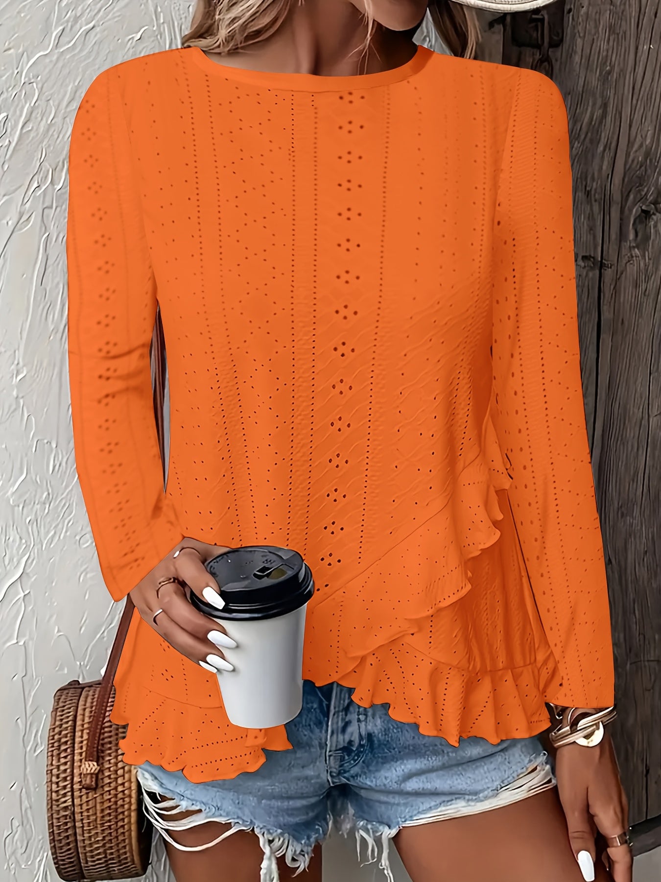 Camiseta feminina de manga comprida com babados e gola redonda, elegante e estilosa, primavera e outono, confortável e respirável, tecido jacquard de cor sólida