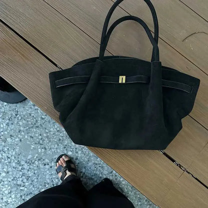 Riley™ - Bolsa de axila em camurça de couro micro