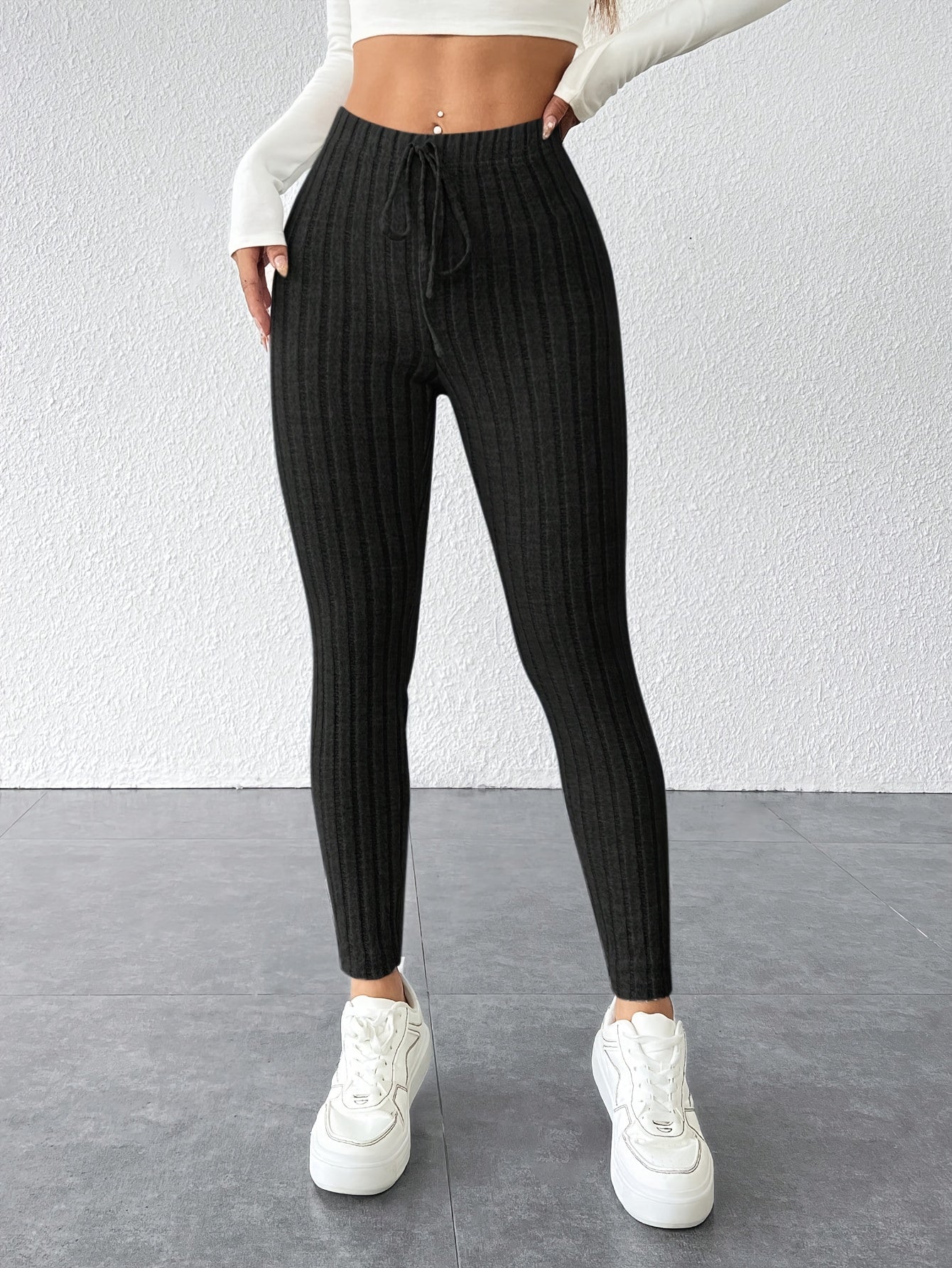 Einfarbige Leggings mit Kordelzug – lässig, dehnbar und eng anliegend für den Alltag