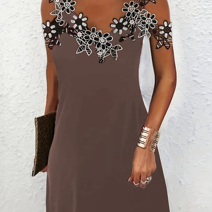 Vestido com ombros descobertos e apliques florais, decote em V, vestido casual para festas.