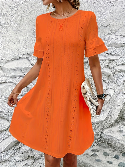 Vestido com gola redonda bordado com ilhós, manga casual com babados para primavera/verão.