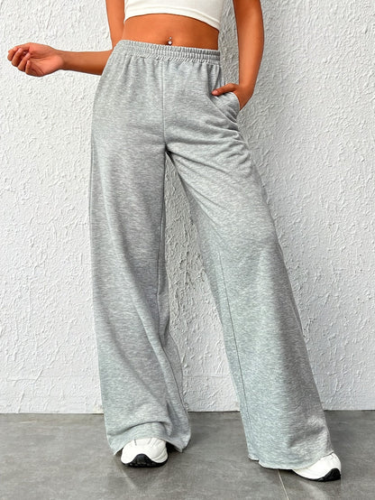 Jogginghose mit weitem Bein – Schräge Taschen, lässiges Workout für Frühling und Herbst