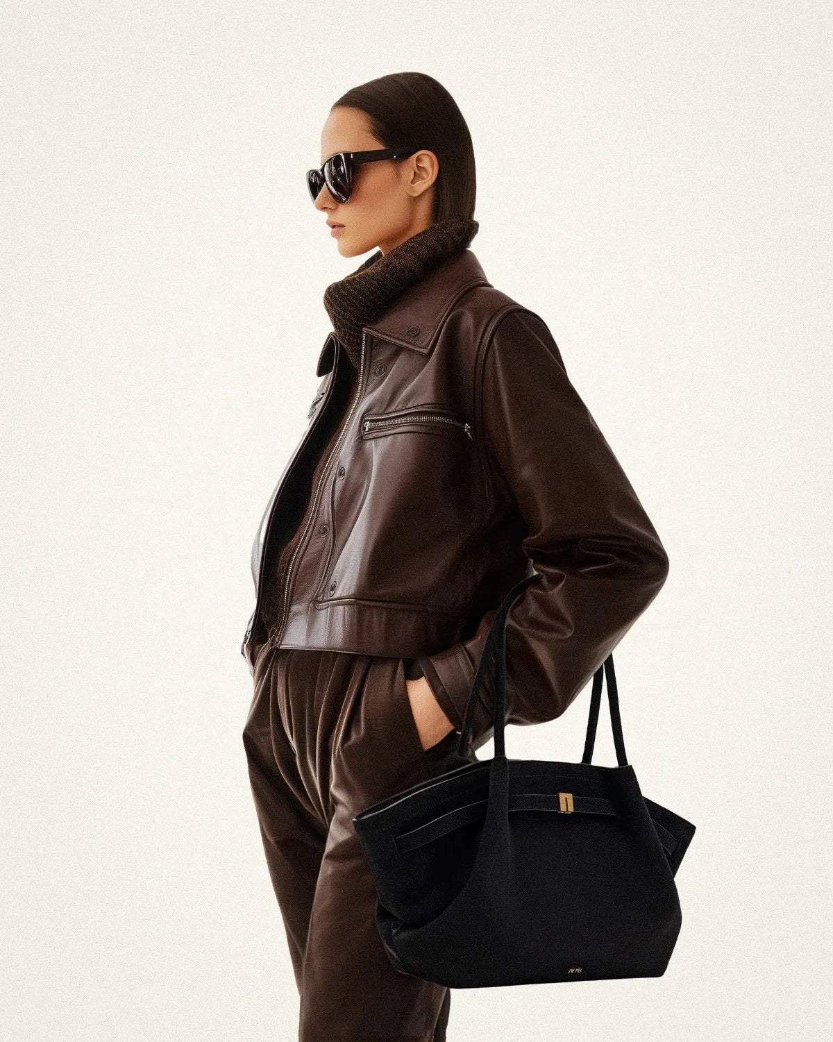 Riley™ - Bolsa de axila em camurça de couro micro