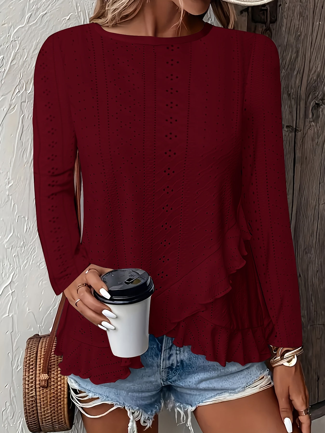 Camiseta feminina de manga comprida com babados e gola redonda, elegante e estilosa, primavera e outono, confortável e respirável, tecido jacquard de cor sólida