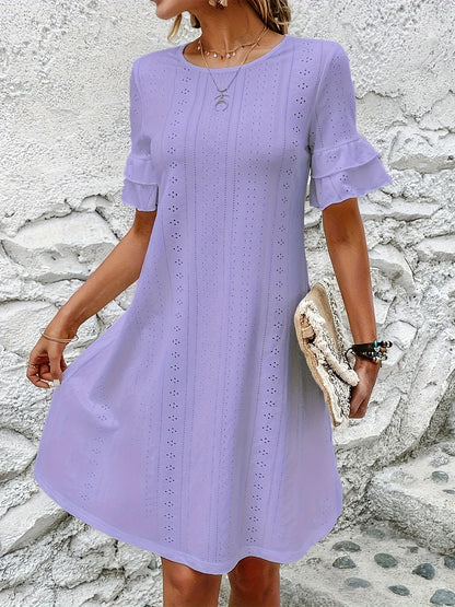 Vestido com gola redonda bordado com ilhós, manga casual com babados para primavera/verão.